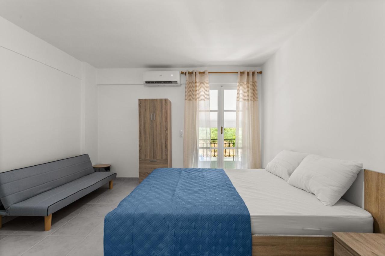 Nikolas Apartments Stoupa Lévktron 外观 照片